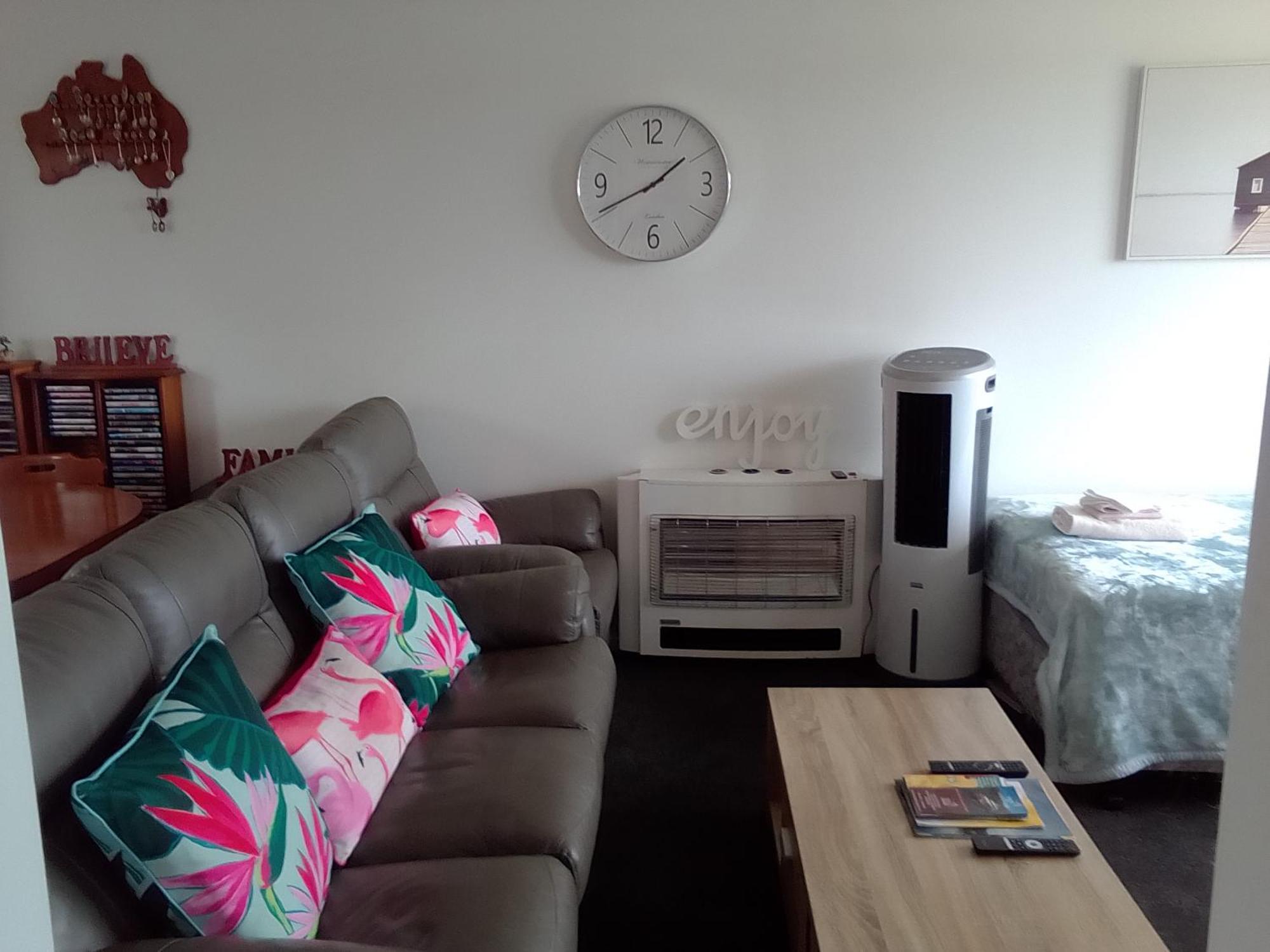 Waratah Waterfall Retreat Unit 1 Free Pay Tv In Two Rooms Free Wifi Bagian luar foto