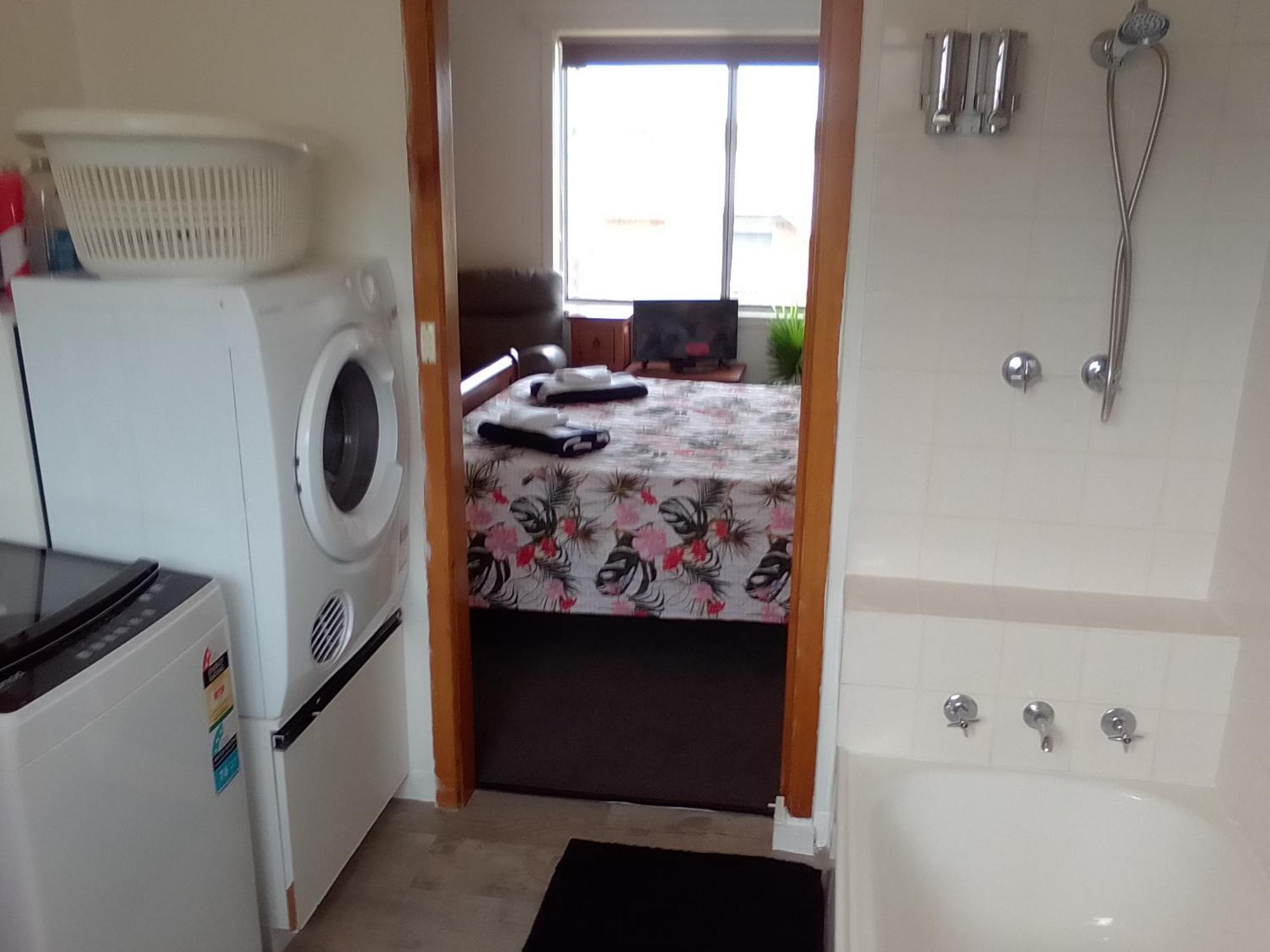 Waratah Waterfall Retreat Unit 1 Free Pay Tv In Two Rooms Free Wifi Bagian luar foto