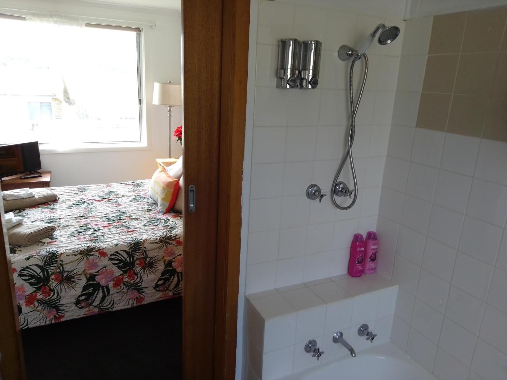 Waratah Waterfall Retreat Unit 1 Free Pay Tv In Two Rooms Free Wifi Bagian luar foto